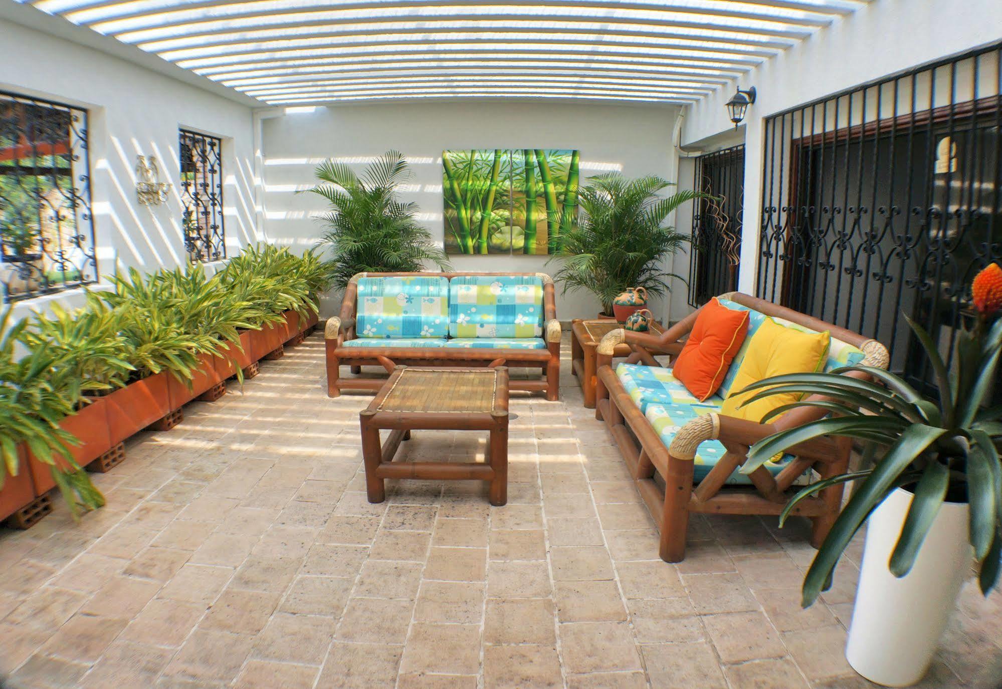 Urban Hotel Boutique Menga Esterno foto